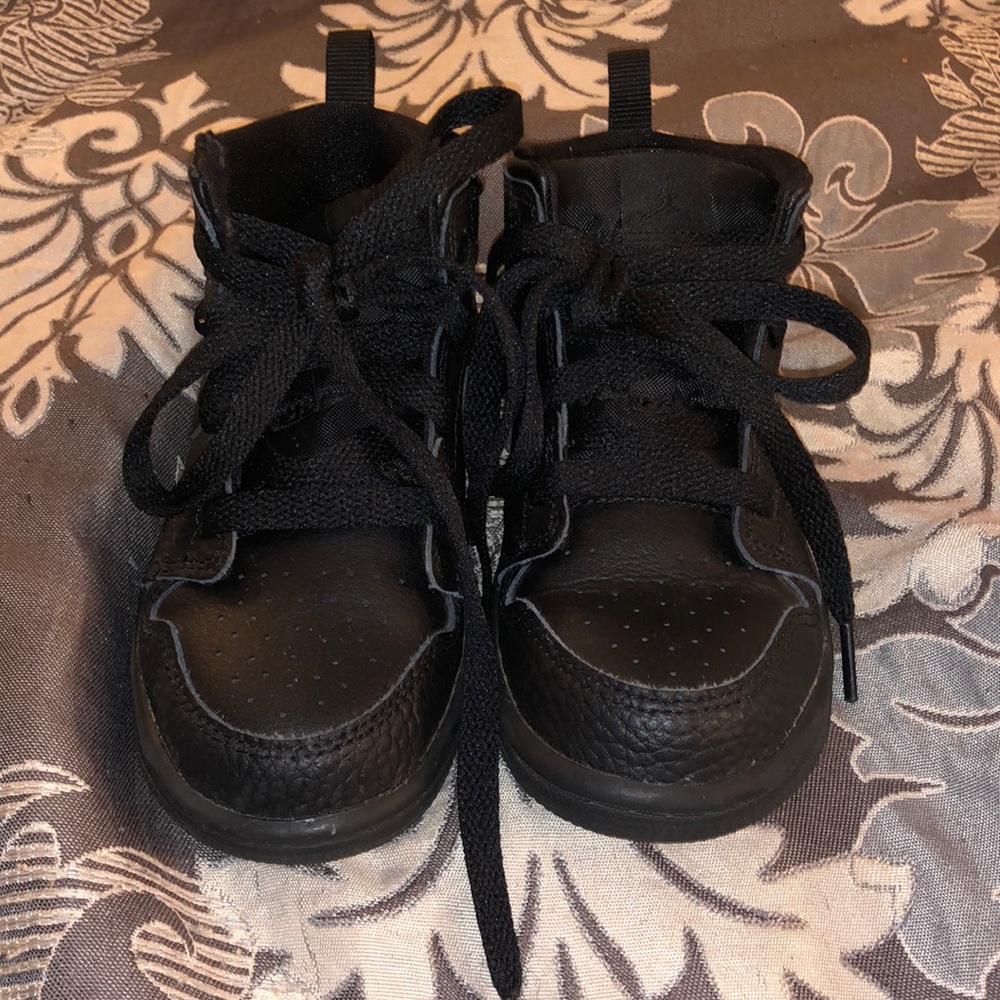 Nike Kids Black Sneakers